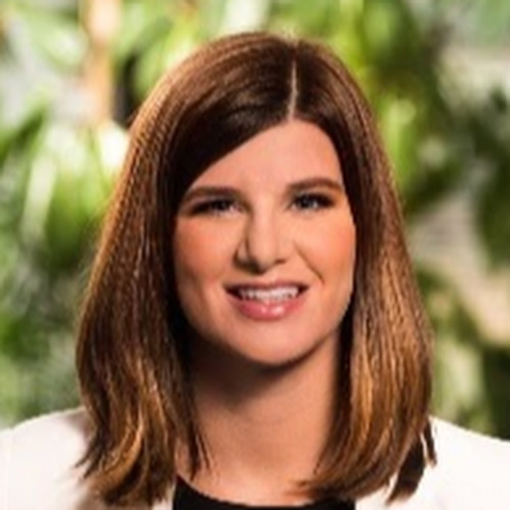 Meet your Posher, Monica